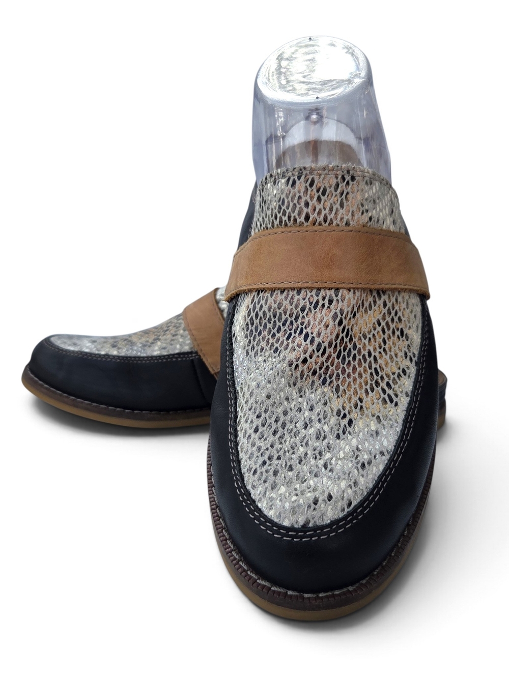Taos Footwear Royal ROY-14015 Leather Snakeskin Embossed Mules Shoes Black Sz 9